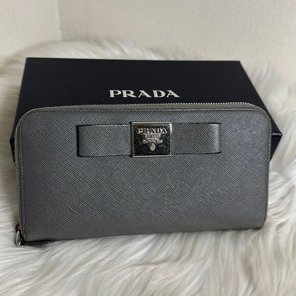💯Authentic Prada Safiano Zipped Around Long Wallet 🍀 - Picture 4 of 17